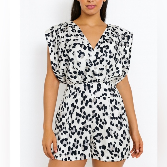 Bebe Romper jumpsuit cross over wrap animal print gray/black back zip SZ LG - Picture 1 of 11